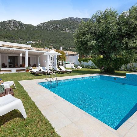 Villa Piedra Del Mar Beachfront By Villa2Be Barbati Exterior photo