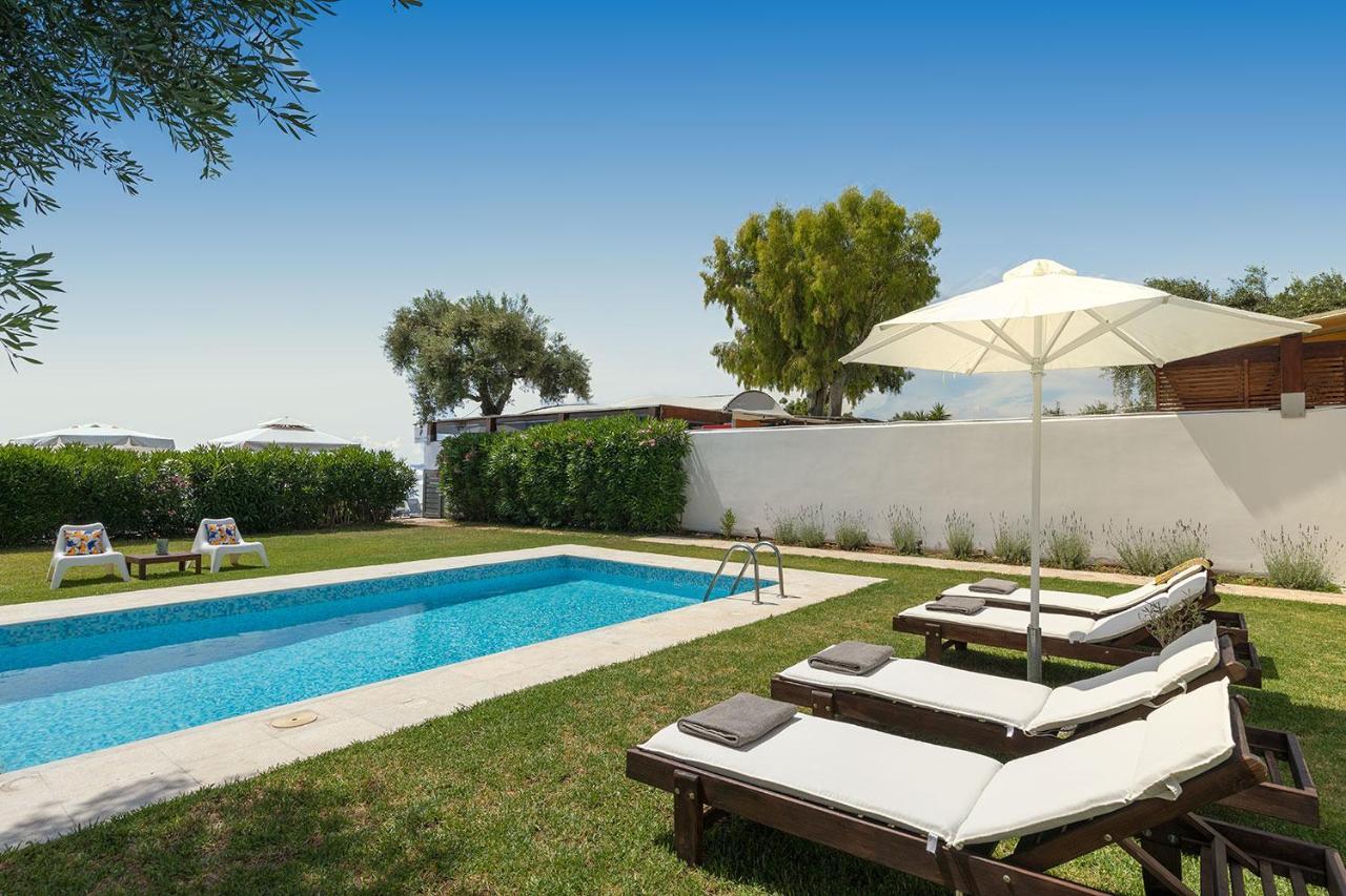 Villa Piedra Del Mar Beachfront By Villa2Be Barbati Exterior photo