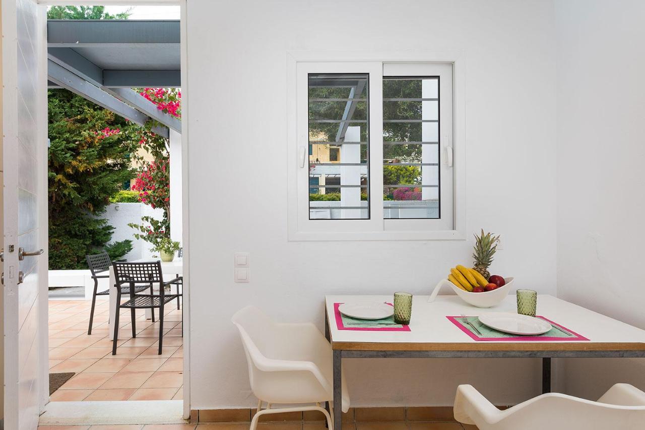 Villa Piedra Del Mar Beachfront By Villa2Be Barbati Exterior photo